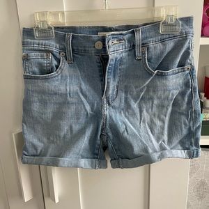Levi’s Light Wash Mid Length Shorts